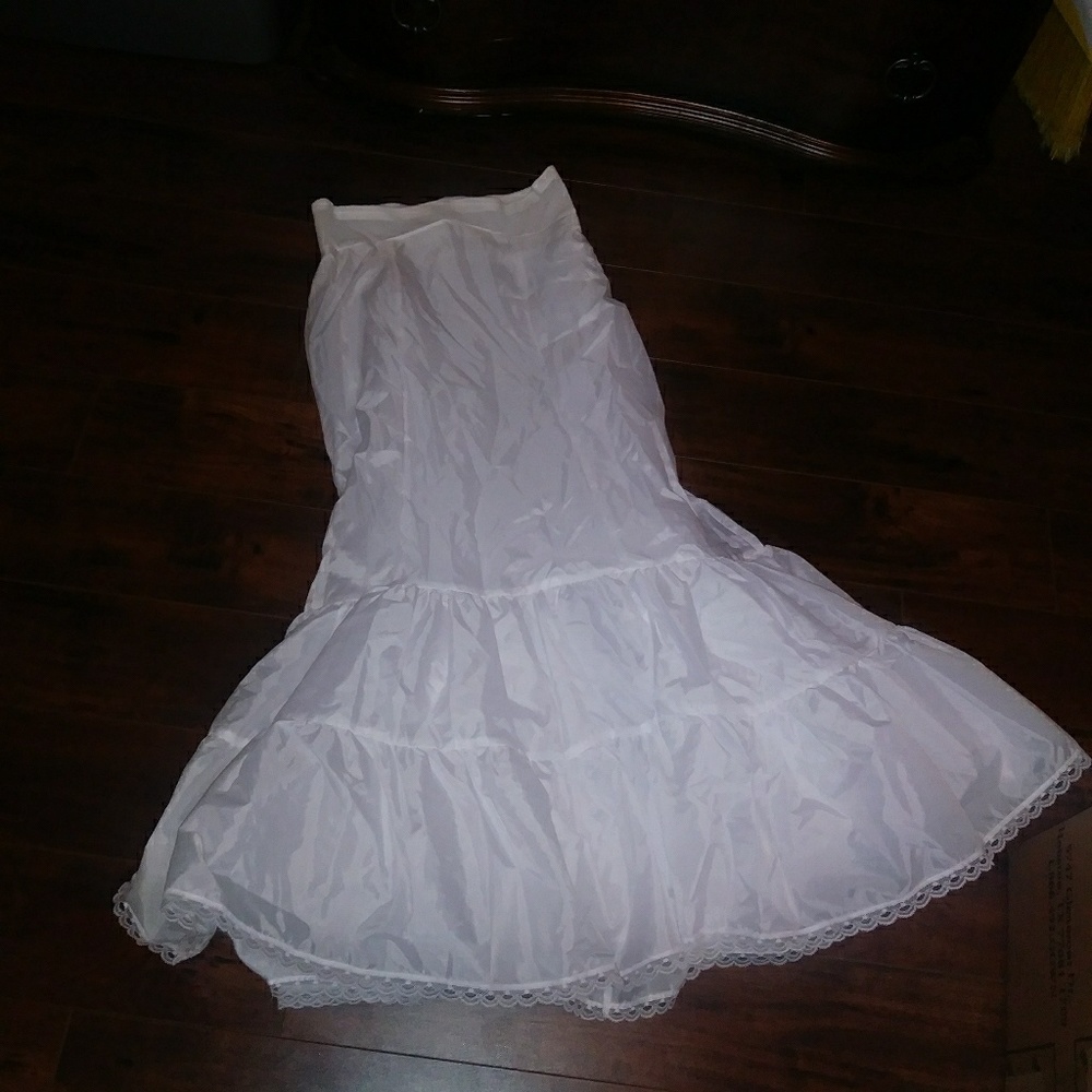 Wedding dress slip